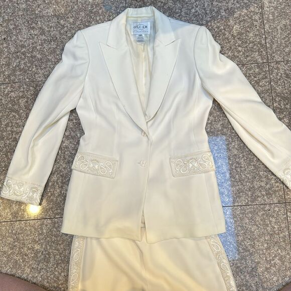 Oscar de la Renta White vintage suit - Picture 3 of 17